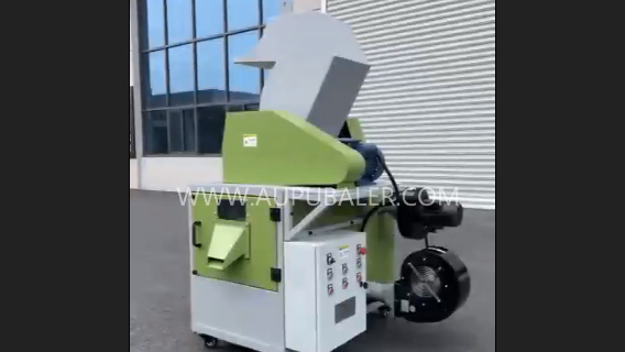 電柜可實現(xiàn)PLC全自動控制，無需人員操作，適用于多種雜線的銅米機